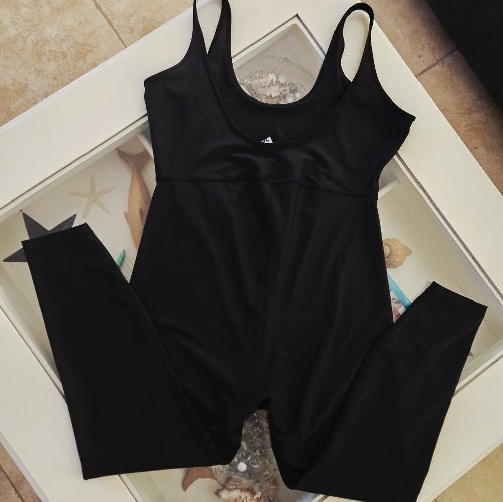 XL Black Sleeveless Jumpsuit NWOT - Picture 3 of 6